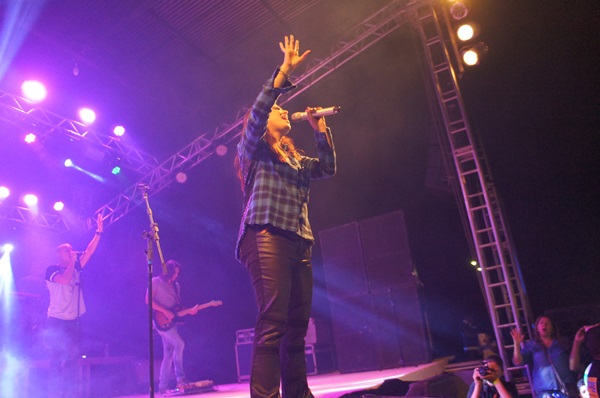 Um show que marco o extremo sul do Piauí  - Imagem 98