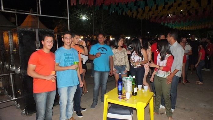 Tá bombando o 29º Festejos Juninos do bairro Codó em Dom Expedito Lopes - Imagem 28