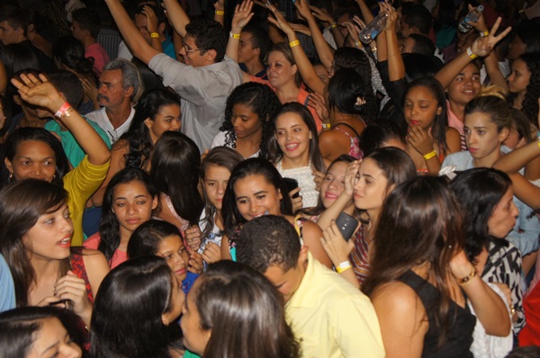 Um show que marco o extremo sul do Piauí  - Imagem 7