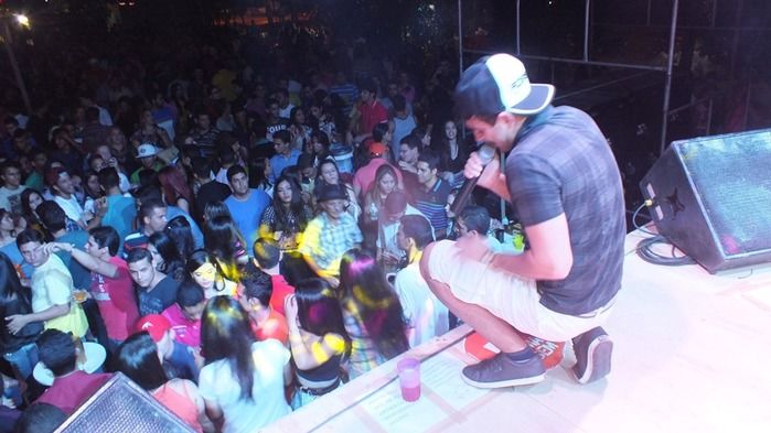 Centenas de pessoas prestigiaram   o  segundo dia dos  festejos do bairro Codó em Dom Expedito Lopes - Imagem 128