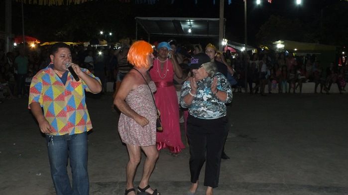 Centenas de pessoas prestigiaram   o  segundo dia dos  festejos do bairro Codó em Dom Expedito Lopes - Imagem 44