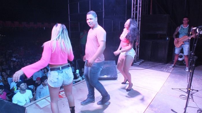 Centenas de pessoas prestigiaram   o  segundo dia dos  festejos do bairro Codó em Dom Expedito Lopes - Imagem 186