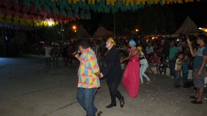 Centenas de pessoas prestigiaram   o  segundo dia dos  festejos do bairro Codó em Dom Expedito Lopes - Imagem 49