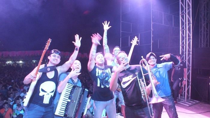 Centenas de pessoas prestigiaram   o  segundo dia dos  festejos do bairro Codó em Dom Expedito Lopes - Imagem 178