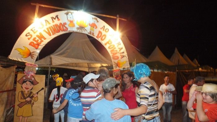 Centenas de pessoas prestigiaram   o  segundo dia dos  festejos do bairro Codó em Dom Expedito Lopes - Imagem 31