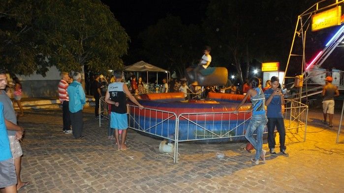 Centenas de pessoas prestigiaram   o  segundo dia dos  festejos do bairro Codó em Dom Expedito Lopes - Imagem 9