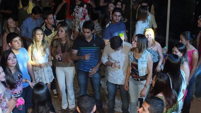 Centenas de pessoas prestigiaram   o  segundo dia dos  festejos do bairro Codó em Dom Expedito Lopes - Imagem 109