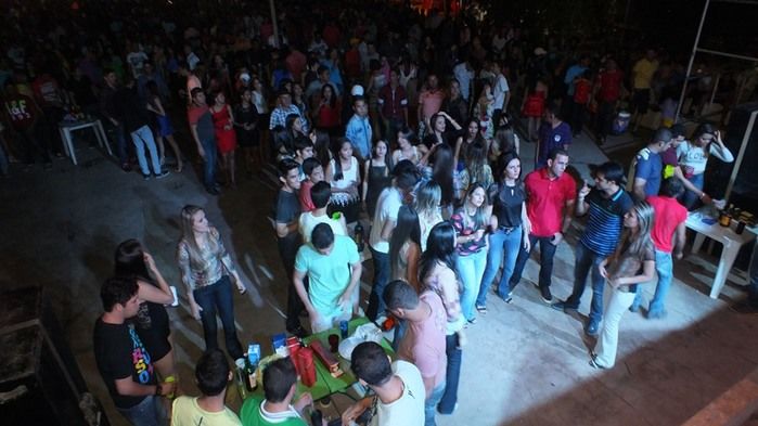 Centenas de pessoas prestigiaram   o  segundo dia dos  festejos do bairro Codó em Dom Expedito Lopes - Imagem 81