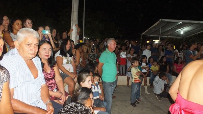 Centenas de pessoas prestigiaram   o  segundo dia dos  festejos do bairro Codó em Dom Expedito Lopes - Imagem 48