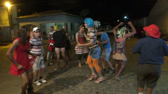 Centenas de pessoas prestigiaram   o  segundo dia dos  festejos do bairro Codó em Dom Expedito Lopes - Imagem 19