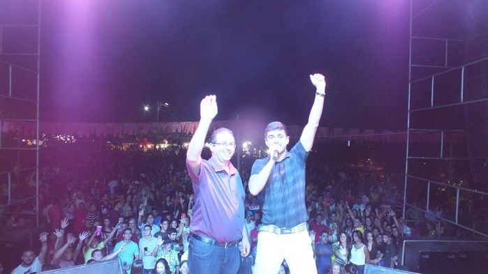 Centenas de pessoas prestigiaram   o  segundo dia dos  festejos do bairro Codó em Dom Expedito Lopes - Imagem 92
