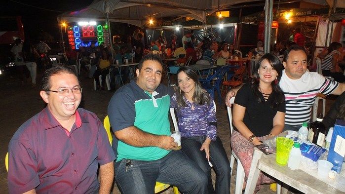 Centenas de pessoas prestigiaram   o  segundo dia dos  festejos do bairro Codó em Dom Expedito Lopes - Imagem 113