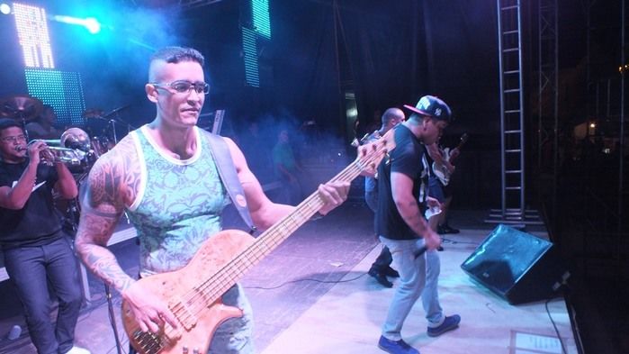 Centenas de pessoas prestigiaram   o  segundo dia dos  festejos do bairro Codó em Dom Expedito Lopes - Imagem 149