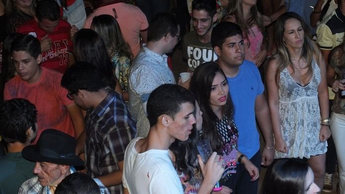 Centenas de pessoas prestigiaram   o  segundo dia dos  festejos do bairro Codó em Dom Expedito Lopes - Imagem 110