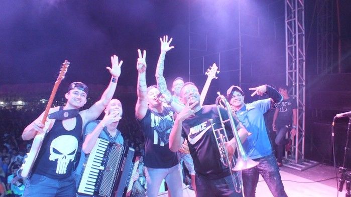 Centenas de pessoas prestigiaram   o  segundo dia dos  festejos do bairro Codó em Dom Expedito Lopes - Imagem 177