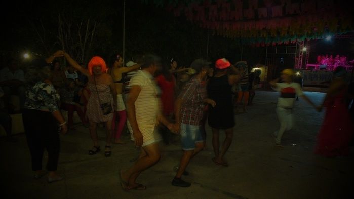 Centenas de pessoas prestigiaram   o  segundo dia dos  festejos do bairro Codó em Dom Expedito Lopes - Imagem 51