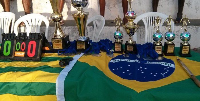 Vereador Zé de Caindinha idealiza e executa projeto de futsal / veteranos para homenagear ex-atletas  - Imagem 7