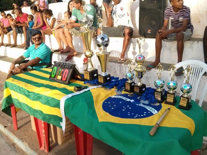Vereador Zé de Caindinha idealiza e executa projeto de futsal / veteranos para homenagear ex-atletas  - Imagem 8