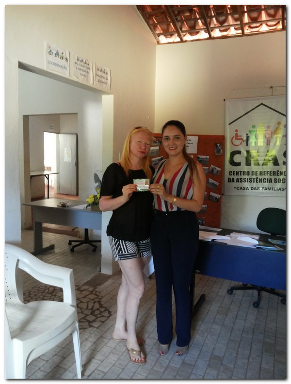  O CRAS realiza entrega do passe livre intermunicipal para pessoas com deficiência e divulga o passe livre cultura, que já pode ser requerido no CRAS- - Imagem 1