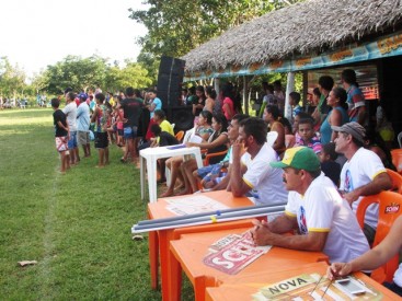 Prefeito Tintin participa de encerramento de torneio society - Imagem 2