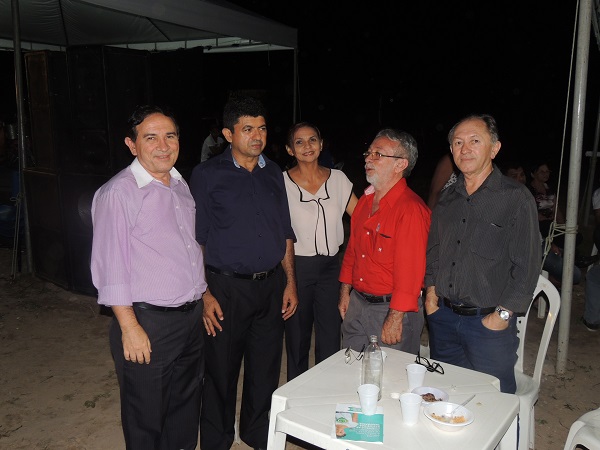                          Feira da agricultura familiar alcança êxito impressionante - Imagem 12