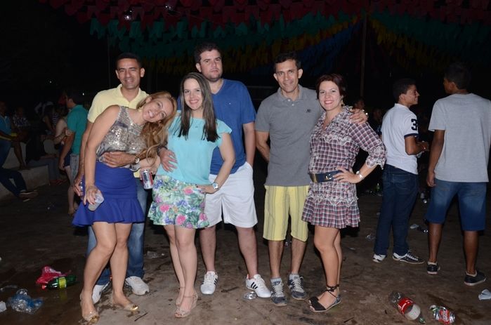 'Muita animação', na última noite de shows do São João do bairro Codó em Dom Expedito Lopes - Imagem 33