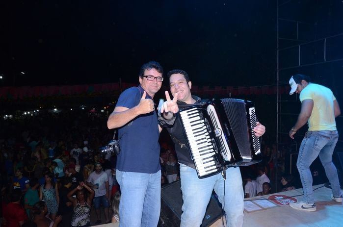 'Muita animação', na última noite de shows do São João do bairro Codó em Dom Expedito Lopes - Imagem 18