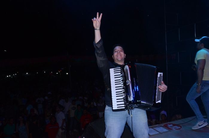 'Muita animação', na última noite de shows do São João do bairro Codó em Dom Expedito Lopes - Imagem 17