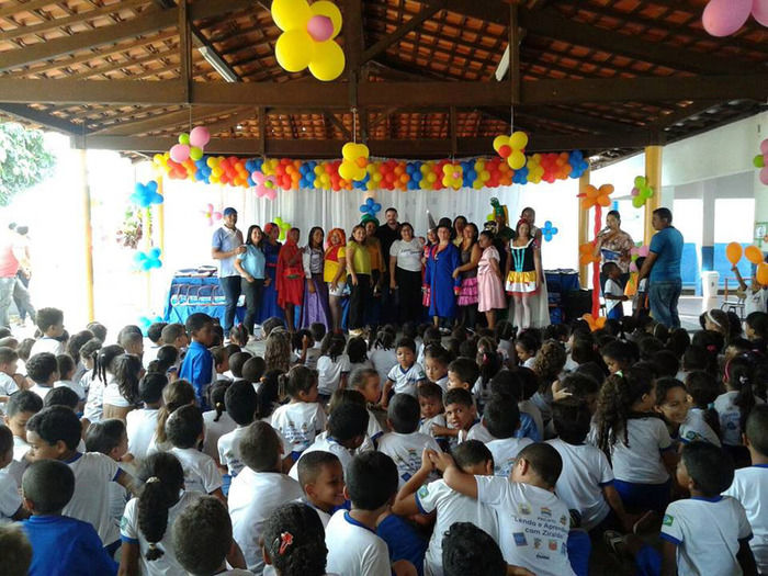 Lukano Sá entrega livros para crianças da rede municipal de ensino - Imagem 8