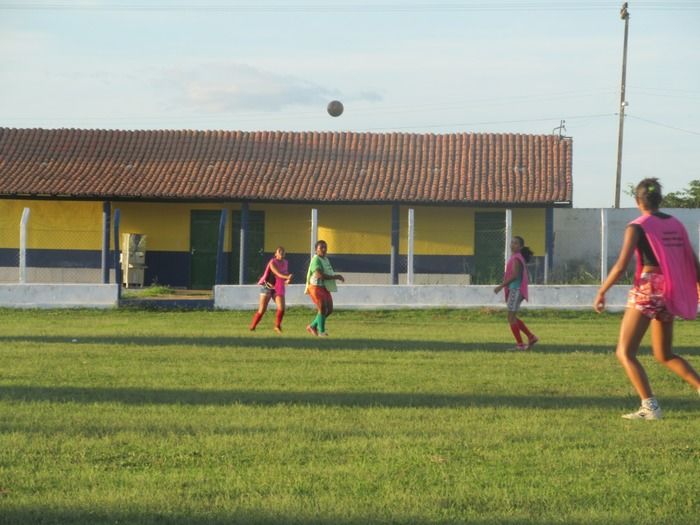 Secretaria de Esporte Faz entrega de Chuteiras para a Seleção Feminina de Futebol de Agricolândia - Imagem 19