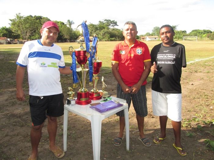Vila Bate o Emelec e é Campeão do Campeonato de Futebol do Bairro Poeirão   - Imagem 20