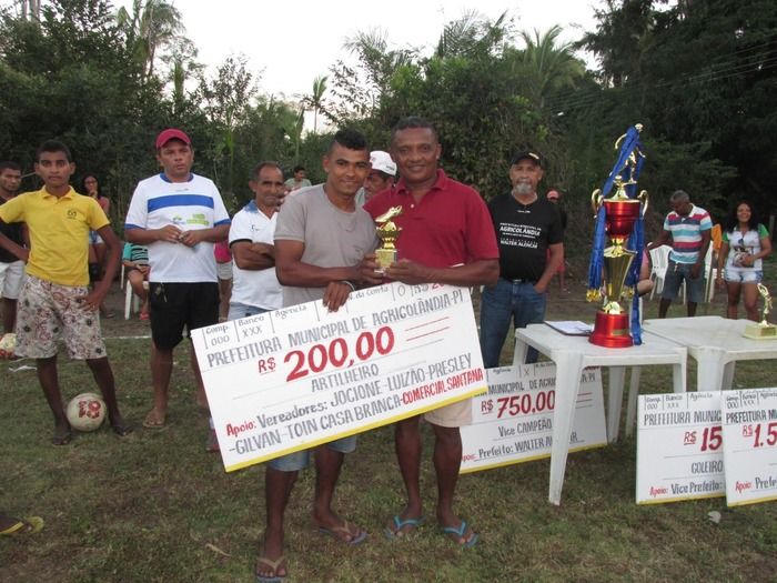 Vila Bate o Emelec e é Campeão do Campeonato de Futebol do Bairro Poeirão   - Imagem 28