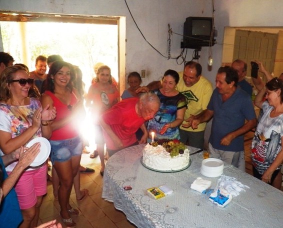 Ex-prefeito de Barras Joaquim Lucas comemora aniversário ao lado de amigos e familiares - Imagem 7