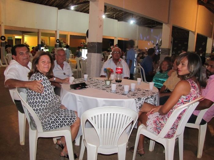 Professora Marinês Miranda comemora 60 anos com uma linda festa  - Imagem 4