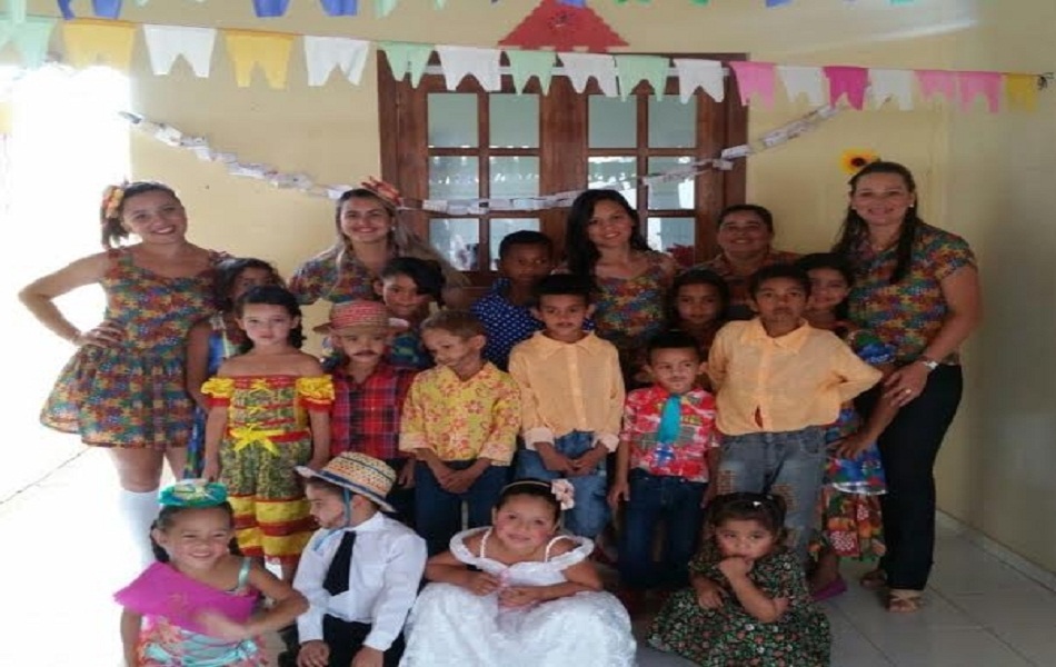 CRAS encerra atividades do primeiro semestre com Arraiá Junino