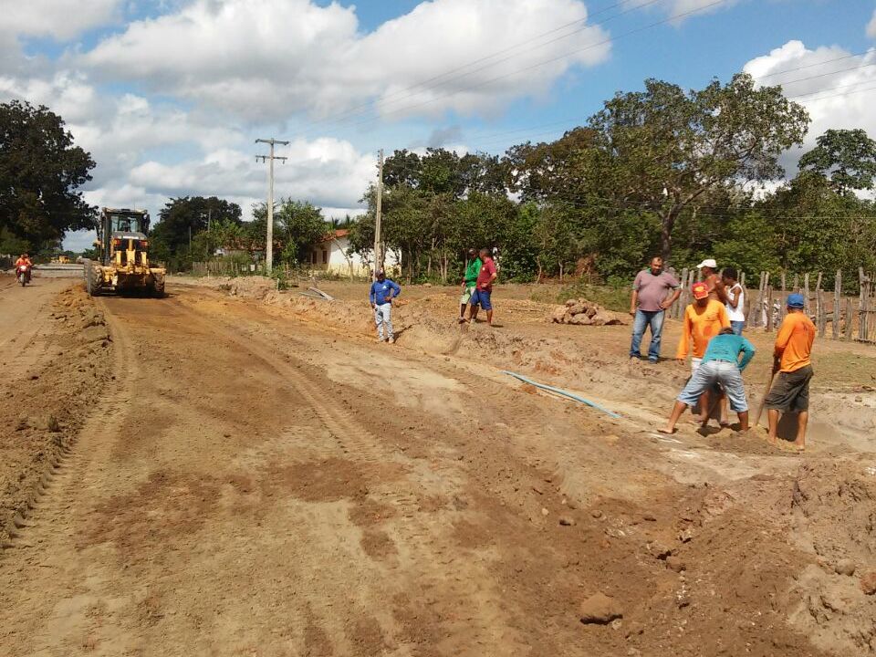 Obras de asfaltamento do trecho da PI-331, compreendido entre Boa Hora e a PI-111, estão a todo vapor.