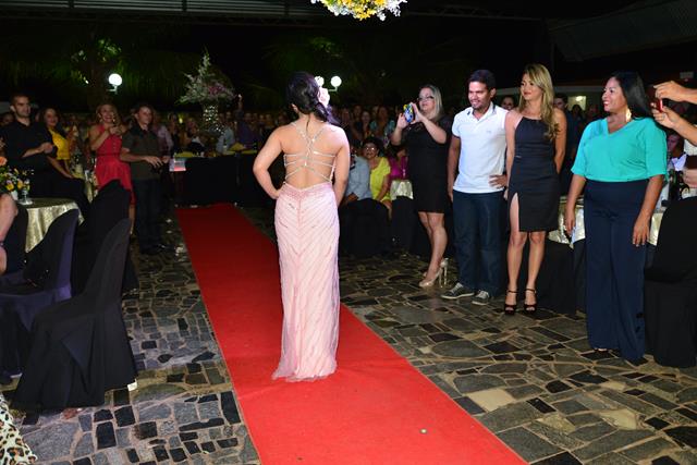 Festa das Rosas movimentou noite de sexta em Barras - Imagem 15