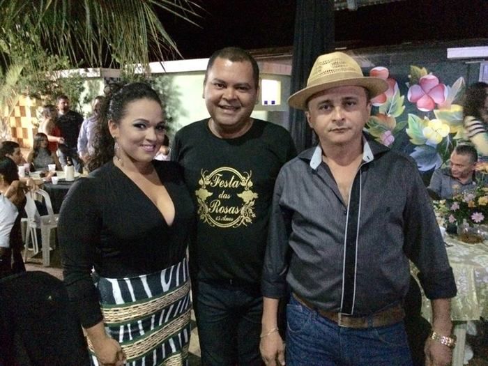Festa das Rosas movimentou noite de sexta em Barras - Imagem 1