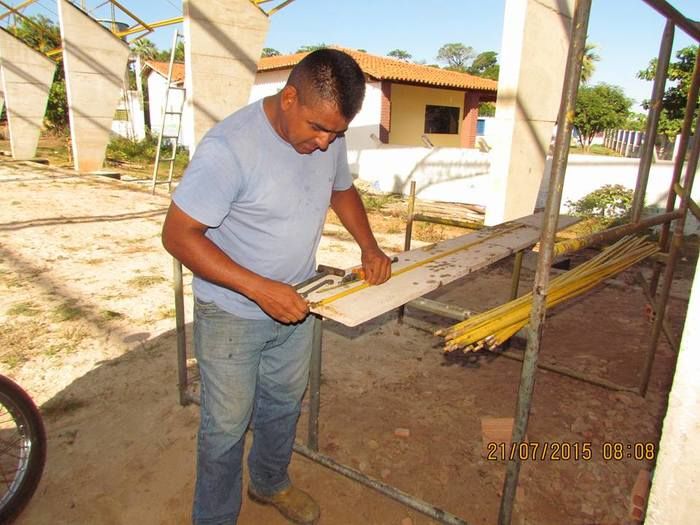 Quadra esportiva do Bairro Pedrinhas recebe estrutura metálica - Imagem 3
