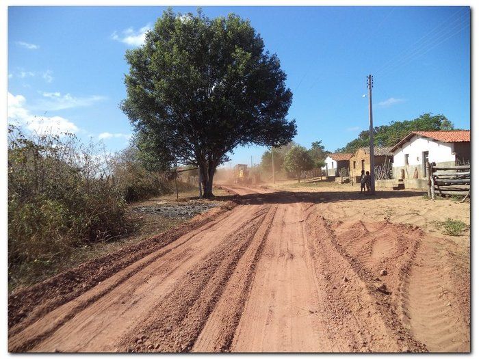 Prefeitura de Inhuma recupera estradas vicinais do município - Imagem 12