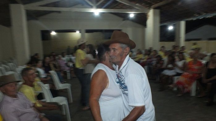 Dom Expedito Lopes, fez festa para homenagear o grupo da melhor idade de Paquetá-PI - Imagem 27