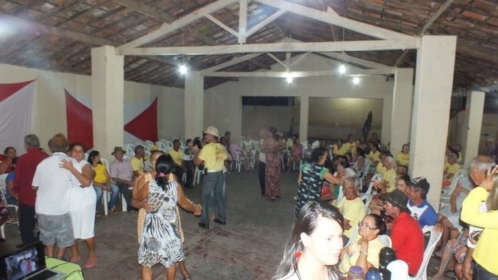 Dom Expedito Lopes, fez festa para homenagear o grupo da melhor idade de Paquetá-PI - Imagem 17