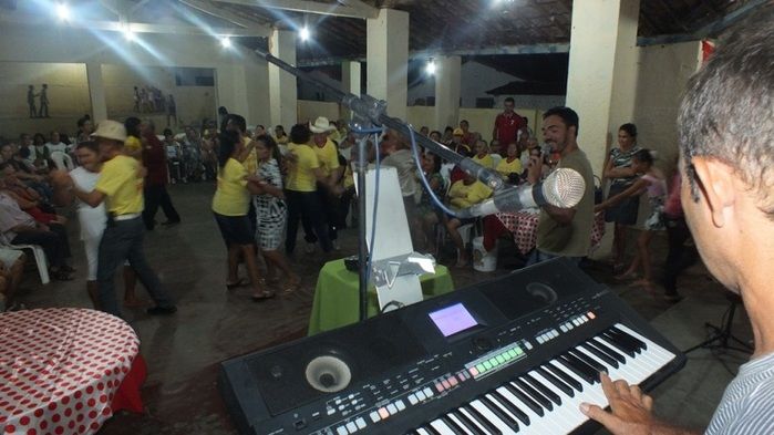 Dom Expedito Lopes, fez festa para homenagear o grupo da melhor idade de Paquetá-PI - Imagem 145