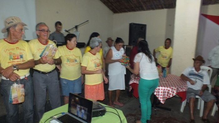 Dom Expedito Lopes, fez festa para homenagear o grupo da melhor idade de Paquetá-PI - Imagem 116