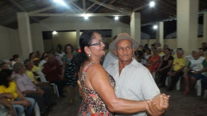 Dom Expedito Lopes, fez festa para homenagear o grupo da melhor idade de Paquetá-PI - Imagem 25