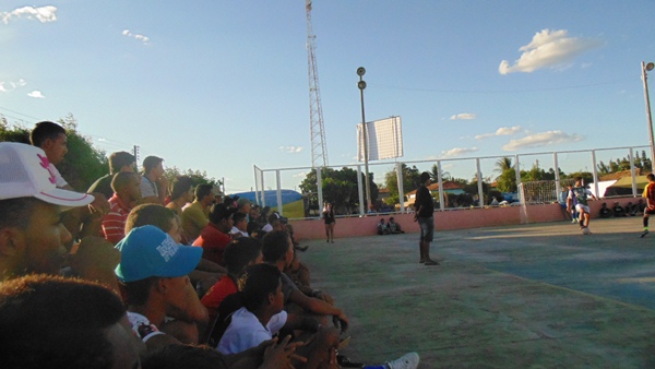 Final do campeonato de férias é realizado em Santo Inácio  - Imagem 5
