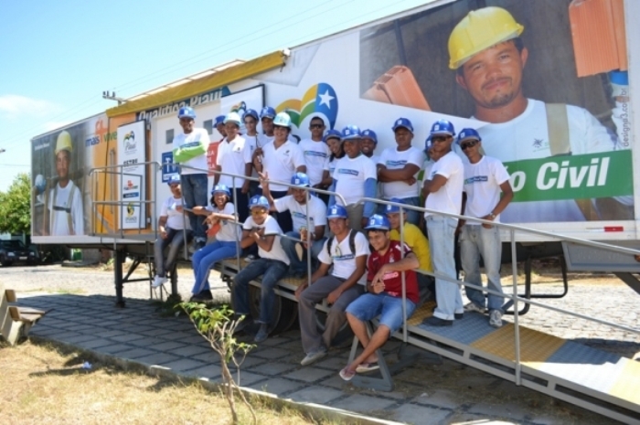 Caminhão do qualifica Piauí chega a N. S. dos Remédios - Imagem 1