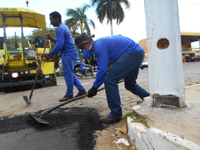 Começa a Recuperação Asfáltica em Ipiranga do Piauí - Imagem 12