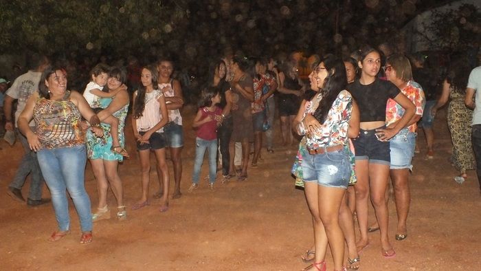 No interior do Piauí, Família e comunidade pagam promessa com Roda de São Gonçalo. - Imagem 51