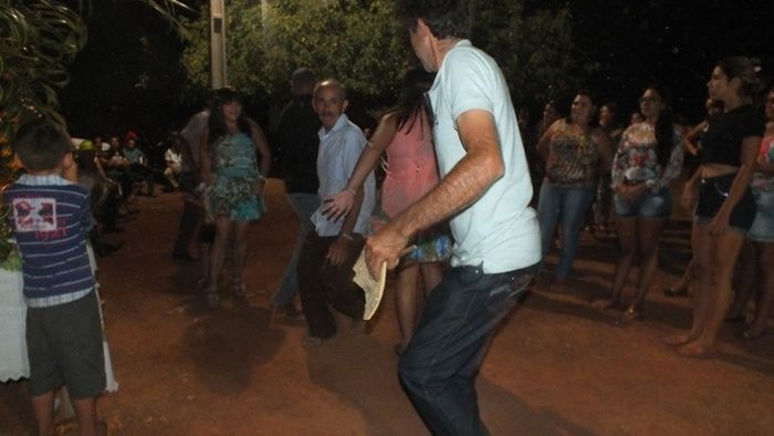 No interior do Piauí, Família e comunidade pagam promessa com Roda de São Gonçalo. - Imagem 38